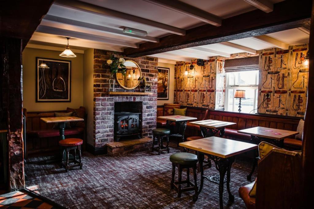 The Black Horse Inn Гейнсборо Экстерьер фото