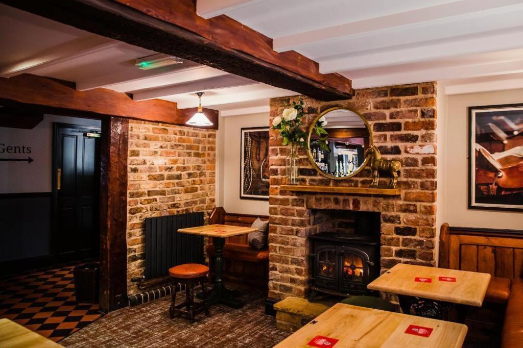The Black Horse Inn Гейнсборо Экстерьер фото